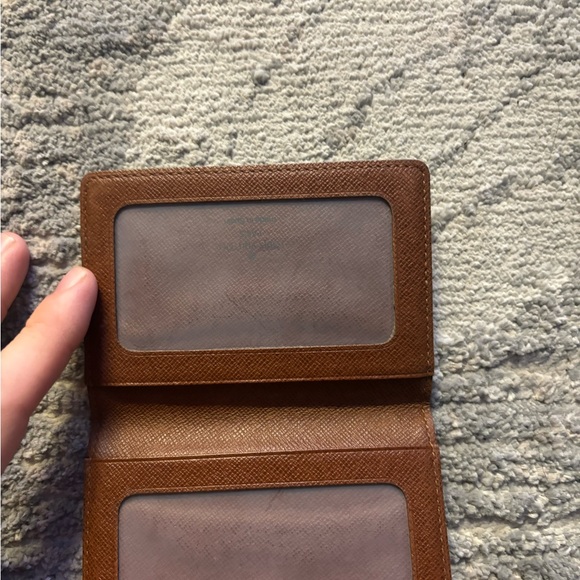 LOUIS VUITTON MONOGRAM CARD HOLDER - Picture 3 of 4